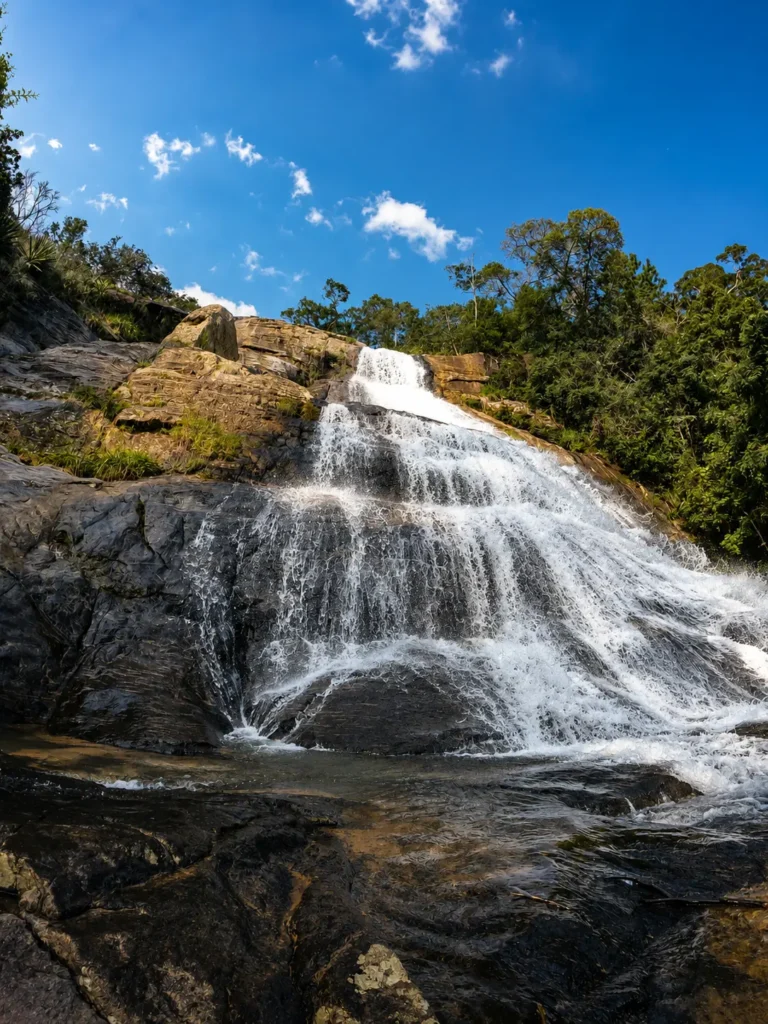 diyaluma falls