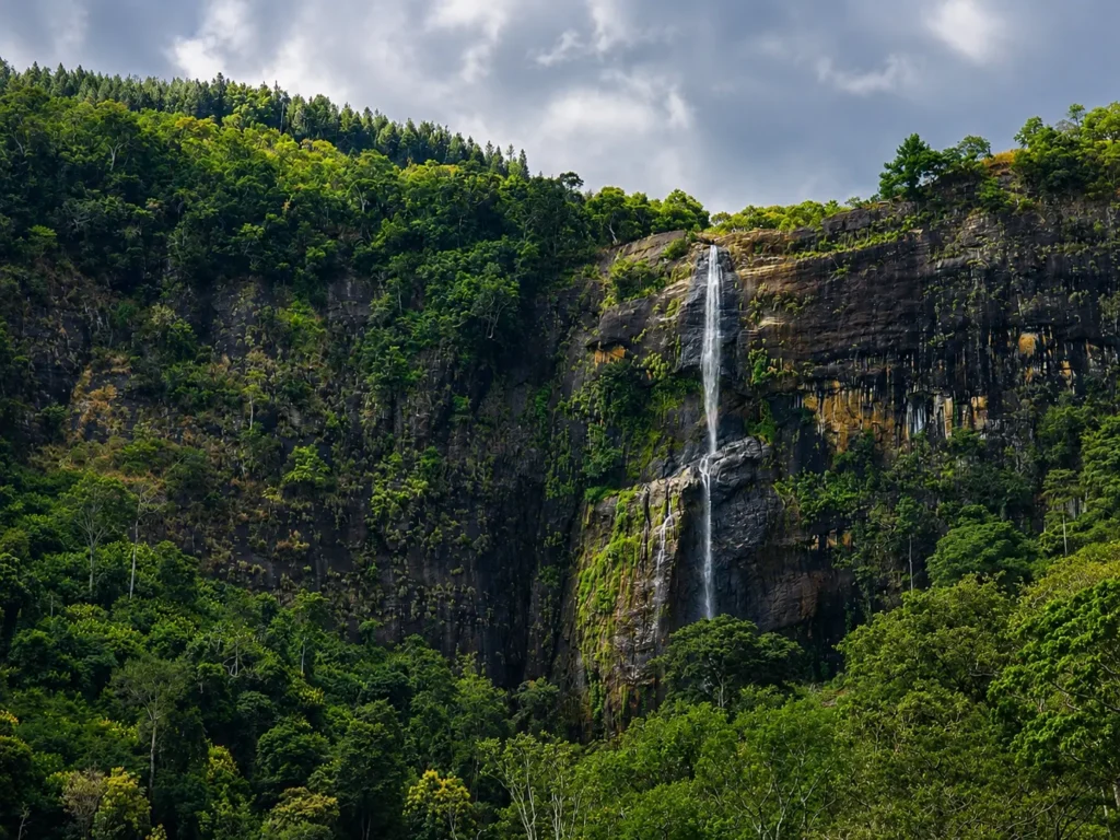 diyaluma falls