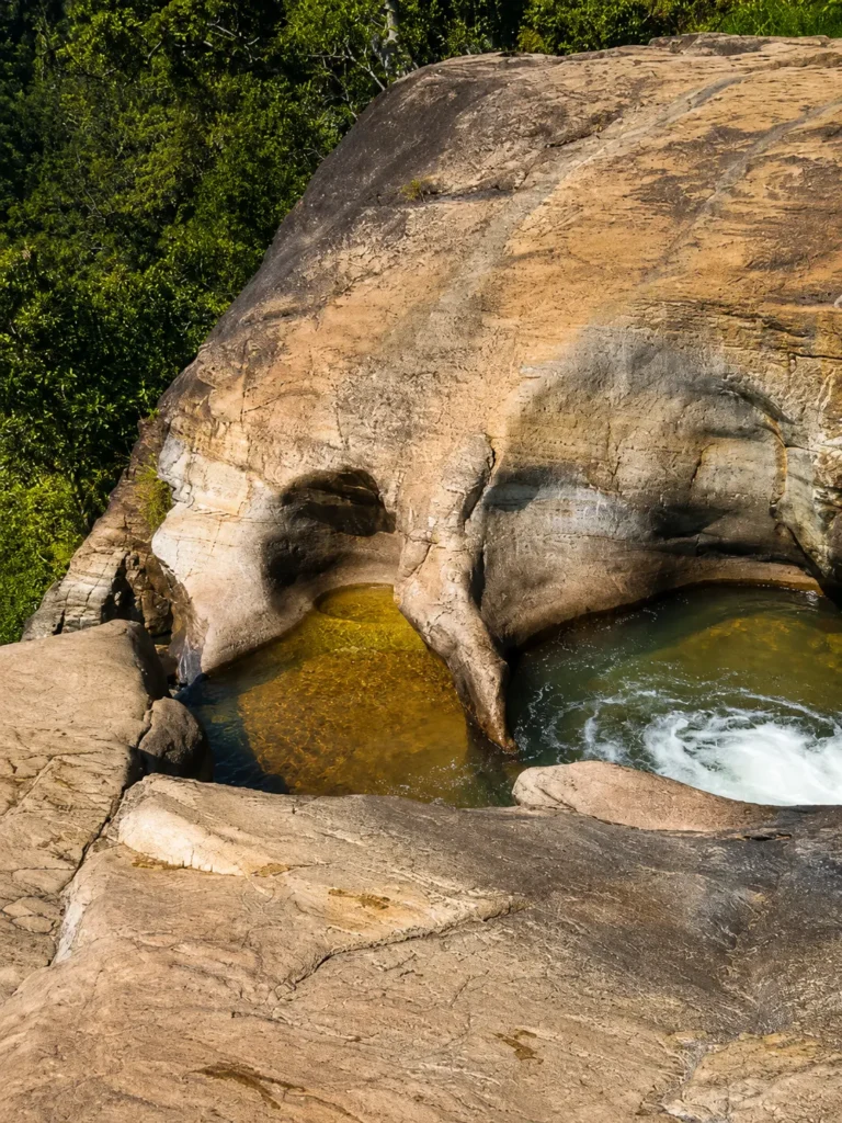 upper diyaluma falls