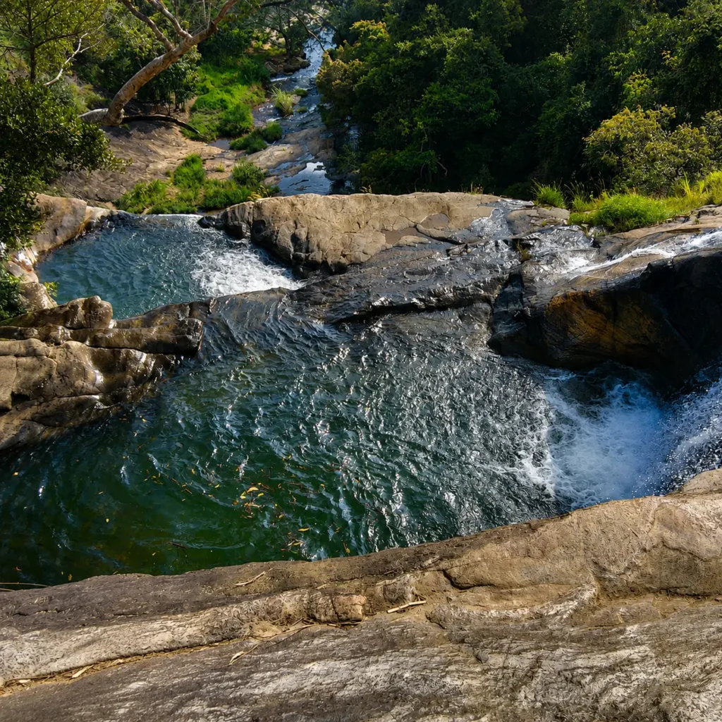 upper diyaluma falls pools