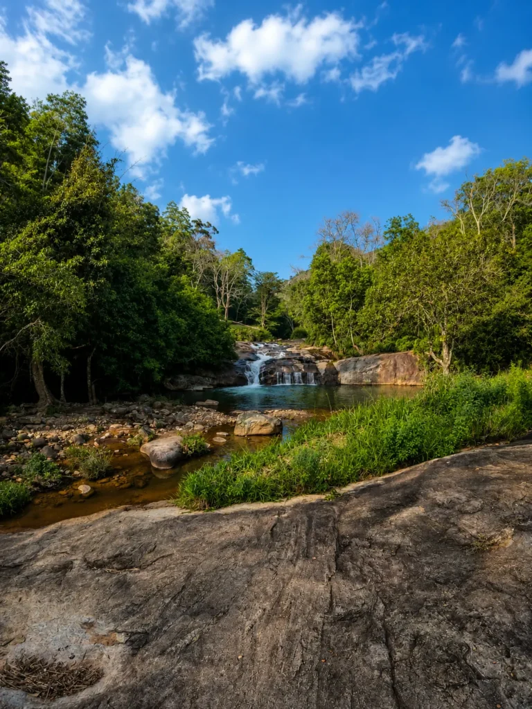 upper diyaluma falls pools